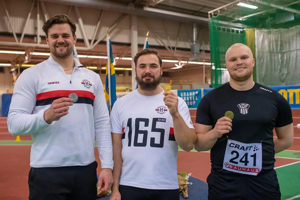 Hugo Sörby tillsammans med Simon Pettersson och Ragnar Carlsson. Foto: Deca Text & Bild