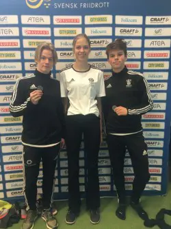 Våra duktiga medaljörer som alla även persade i helgen!