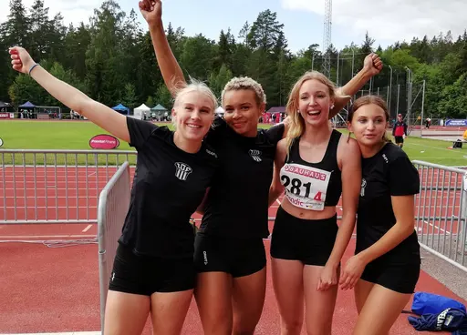 Söndagens medaljörer: F17 4x100m GULD, F19 3x800m GULD samt P19 3x800m Brons