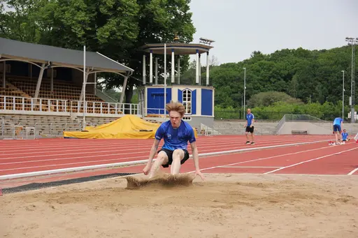 Kraftmätningen Kval 20 juni, 2021 på Slottsskogsvallen (foto: Tuva Kündig).
