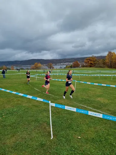 Ebba-Stina, Athina, Ella och Nike under Terräng-SM 2024 i Jönköping (foto: Daniel Pettersson)