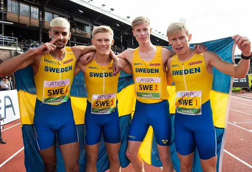 Robin, Oden, Saga och Agnes tävlar för Sverige under Ungdomsfinnkampen 2021 på Stockholm Stadion (Bild 1: Robert Provci. Övriga: Deca Text & Bild).)