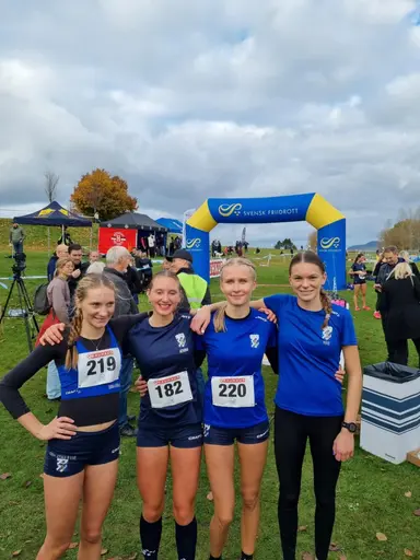 Ebba-Stina, Athina, Ella och Nike under Terräng-SM 2024 i Jönköping (foto: Daniel Pettersson)