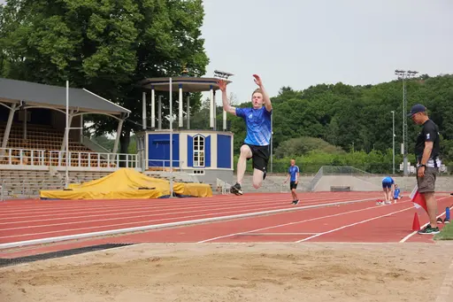 Kraftmätningen Kval 20 juni, 2021 på Slottsskogsvallen (foto: Tuva Kündig).