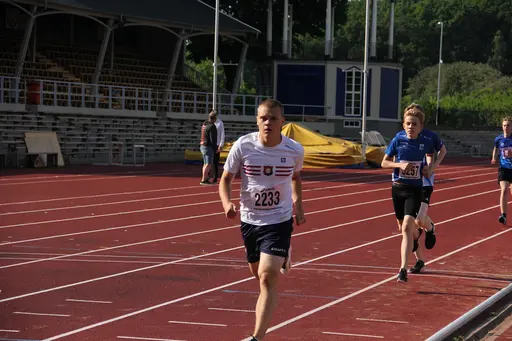 Kraftmätningen Kval 20 juni, 2021 på Slottsskogsvallen (foto: Tuva Kündig).