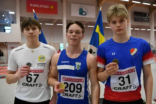 Foto: Deca Text och Bild. Kajsa ö.t.v, Hugo ö.t.h, Saga u.t.v, Abbe och Hugo u.t.h