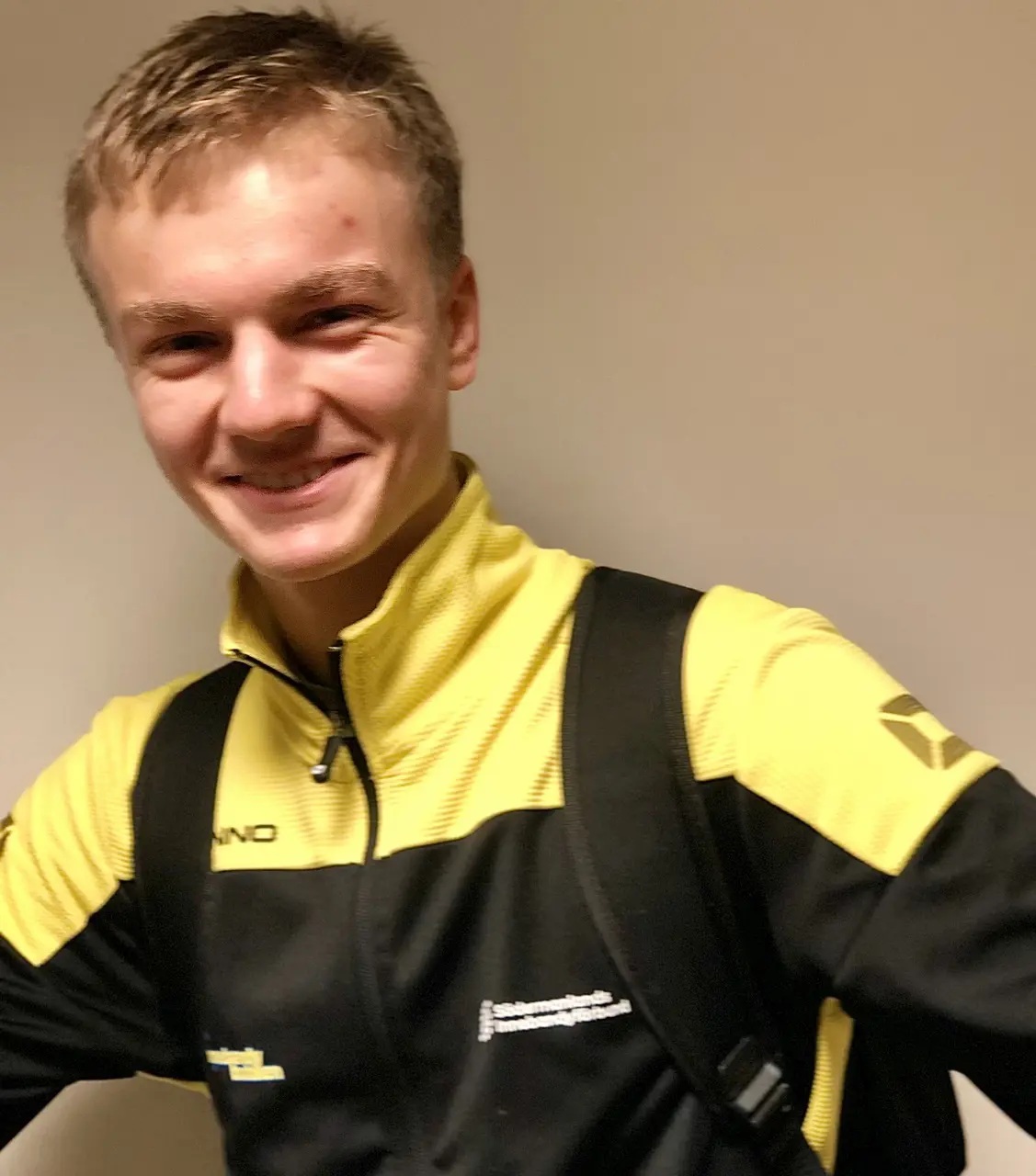 Linus i Sörmlandslagets kläder