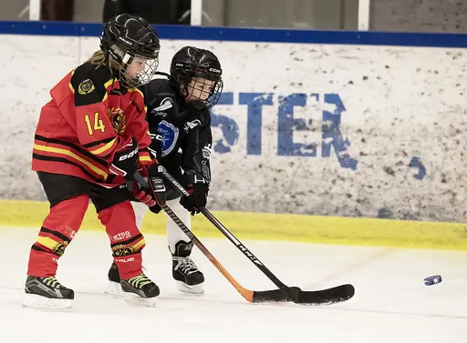 Första träningsmatchen någonsin för Osby IKs flickor 17/12-2023