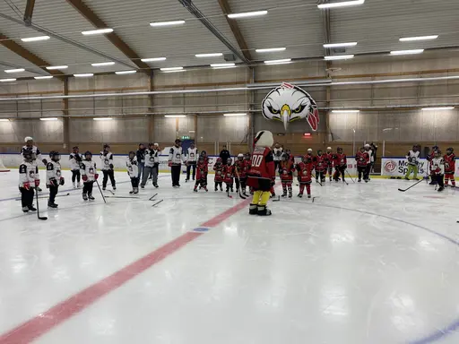 Föräldramatch och Hawkan kom på besök!
