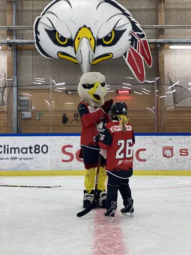 Föräldramatch och Hawkan kom på besök!