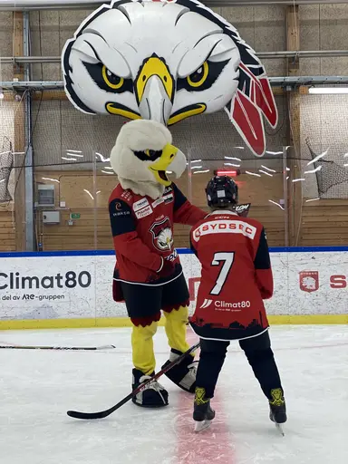 Föräldramatch och Hawkan kom på besök!