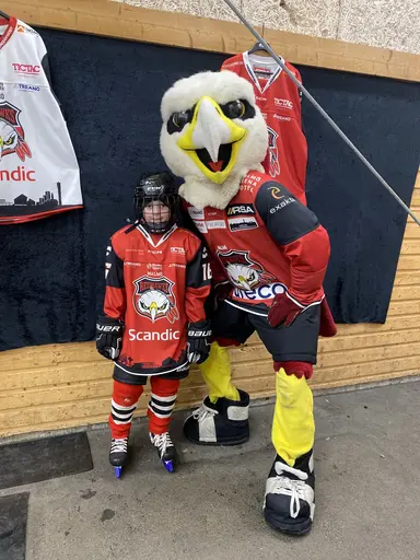 Föräldramatch och Hawkan kom på besök!