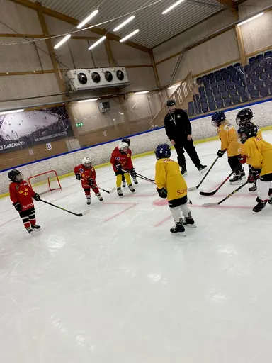 Julavslutning hockeyskolan 2023