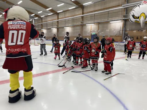 Föräldramatch och Hawkan kom på besök!