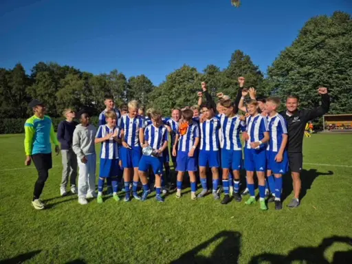 Överst tv; Dam J Oddebollen. Överst th; F10/11 Kalles Kaviar Cup. Nederst tv F10/11 Laxacupen. Nederst th P09/10 Laxacupen.