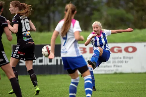 Duktiga tjejer och målgörare som bidrog till segern med 4-2 mellan IF Centern och Laholms FK
