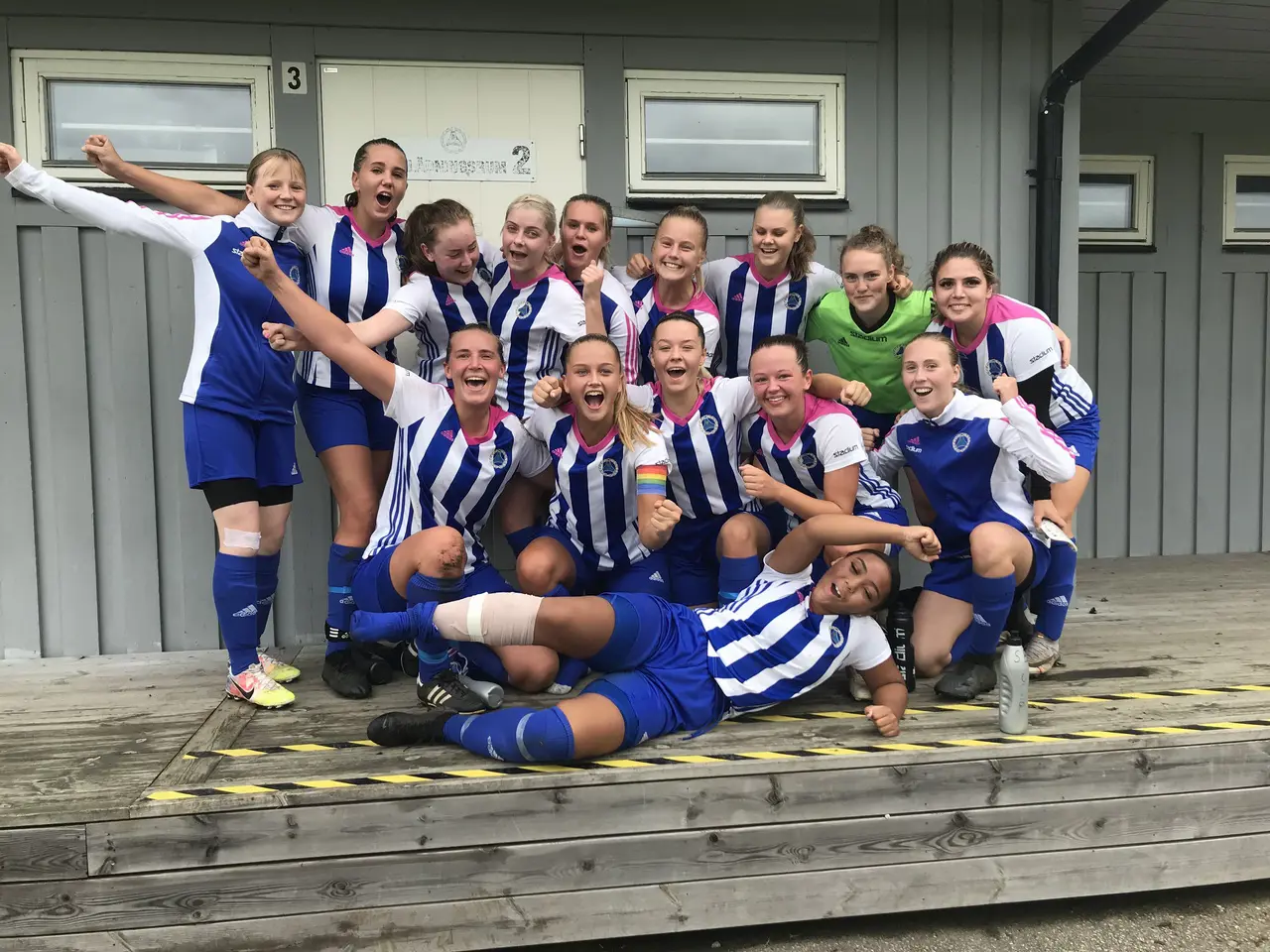 Glada spelare efter matchen