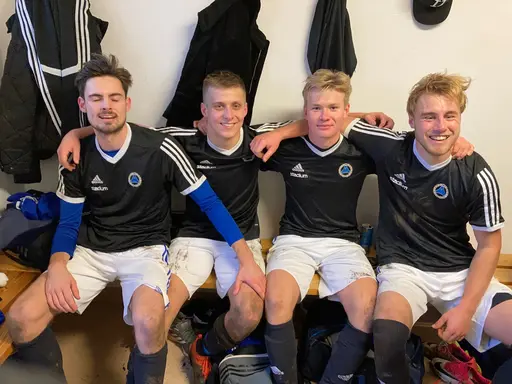 Överst vänster: Slutsignal, överst mitt: Målskyttarna, Överst höger: Äldst i laget, Nedre vänster: Studenterna, nederst höger: ledarstaben