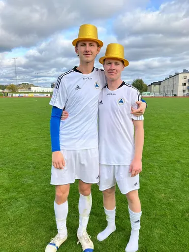 Tv: Ledarstaben, Mitten: Firande i Kungsbacka, Th: Bröderna Guld, Anton & Emil Annerhult. 