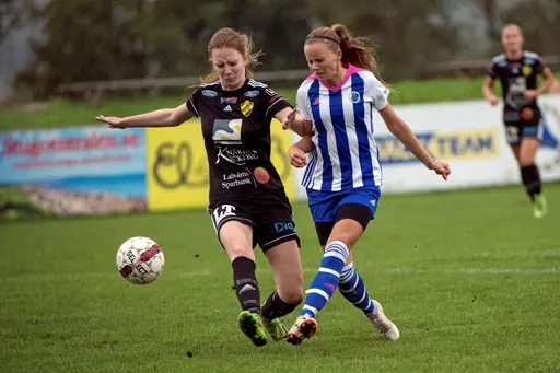 Duktiga tjejer och målgörare som bidrog till segern med 4-2 mellan IF Centern och Laholms FK
