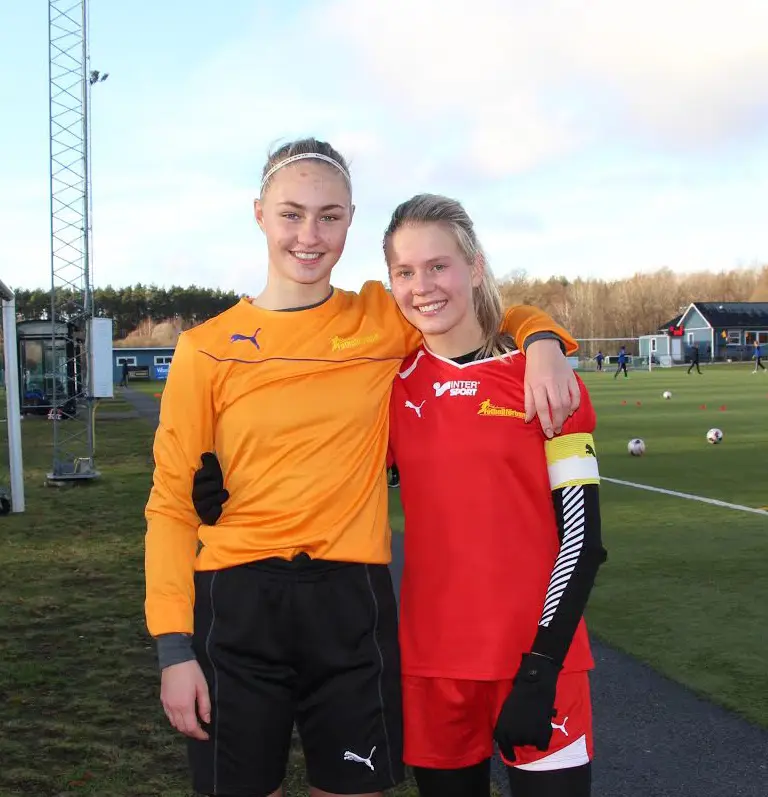 Ebba och Ollie efter senaste gruppsegern