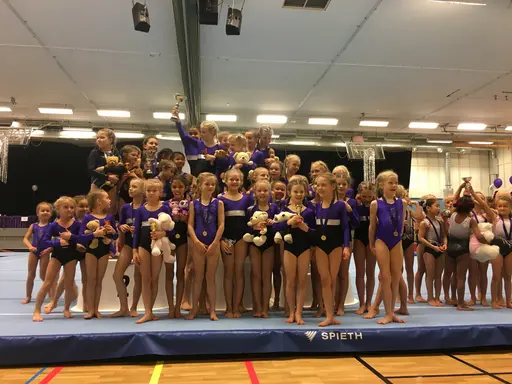 På en helg kan man hinna med mycket! Uppvisning och STG CUP 2018!