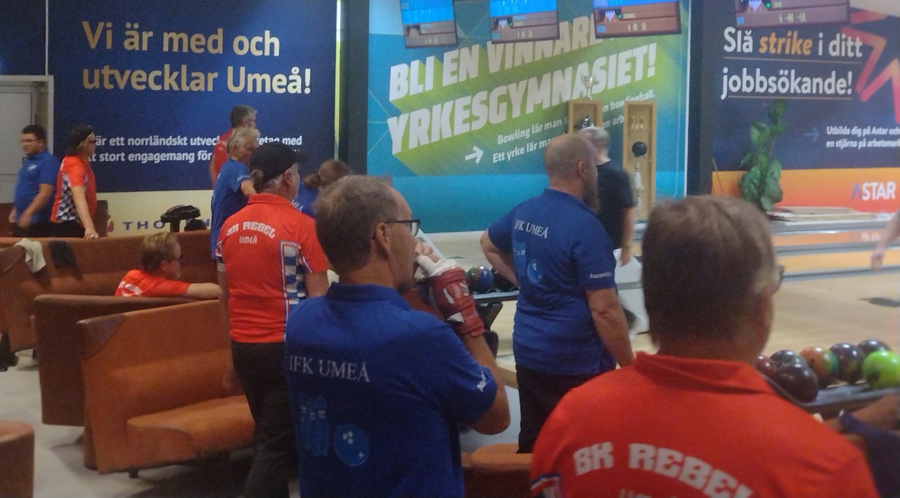 Bo Söderström inspirerade sitt IFK Umeå i premiären mot BK Rebel