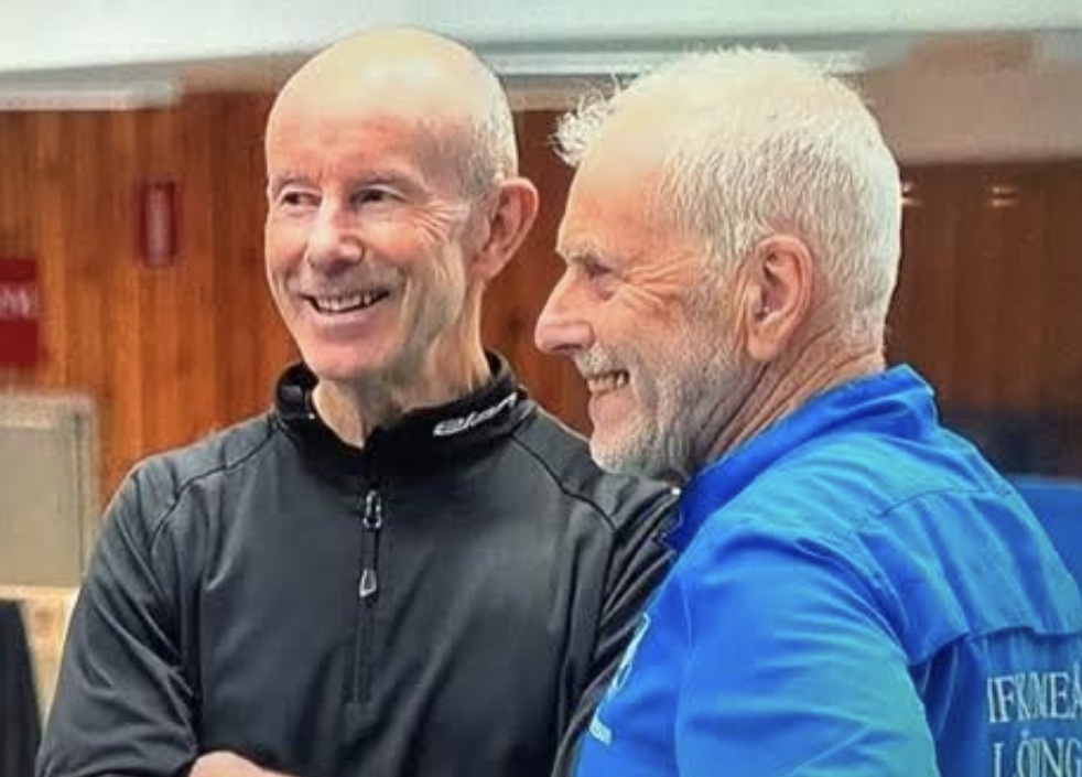Två stavhoppande superveteraner fångade på samma bild. Ingemar Stenmark och Sune Persson