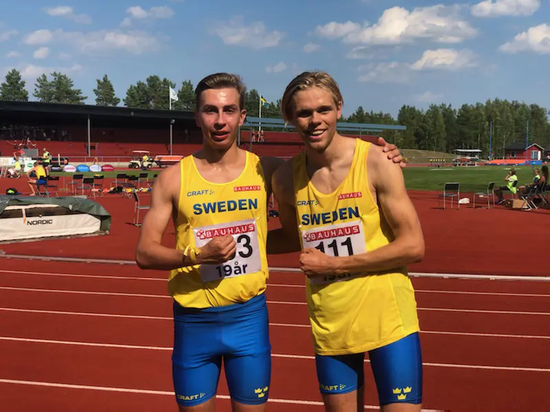 Jonathan Edman (t.v.) tillsammans med Nils Bredin 2:a i loppet.