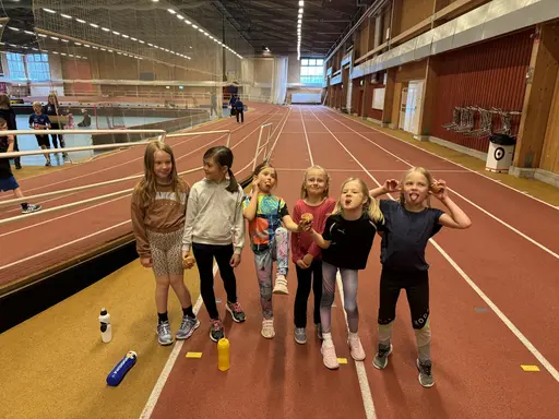 Vilja, Julina, Iris, Rut, Julia & Selma
