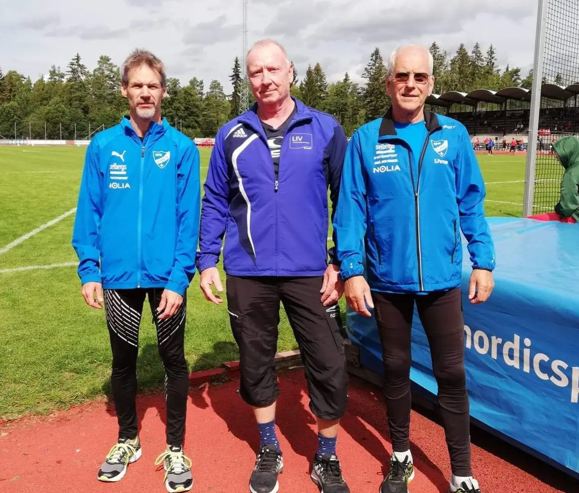 Robert Lodwika (M45), Trippelvinnaren Roger Boström (M60) och Sune Persson (M70)