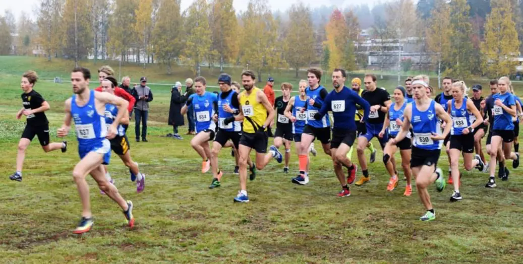 Starten har gått i årets Terräng-DM Foto: Thomas Björklund