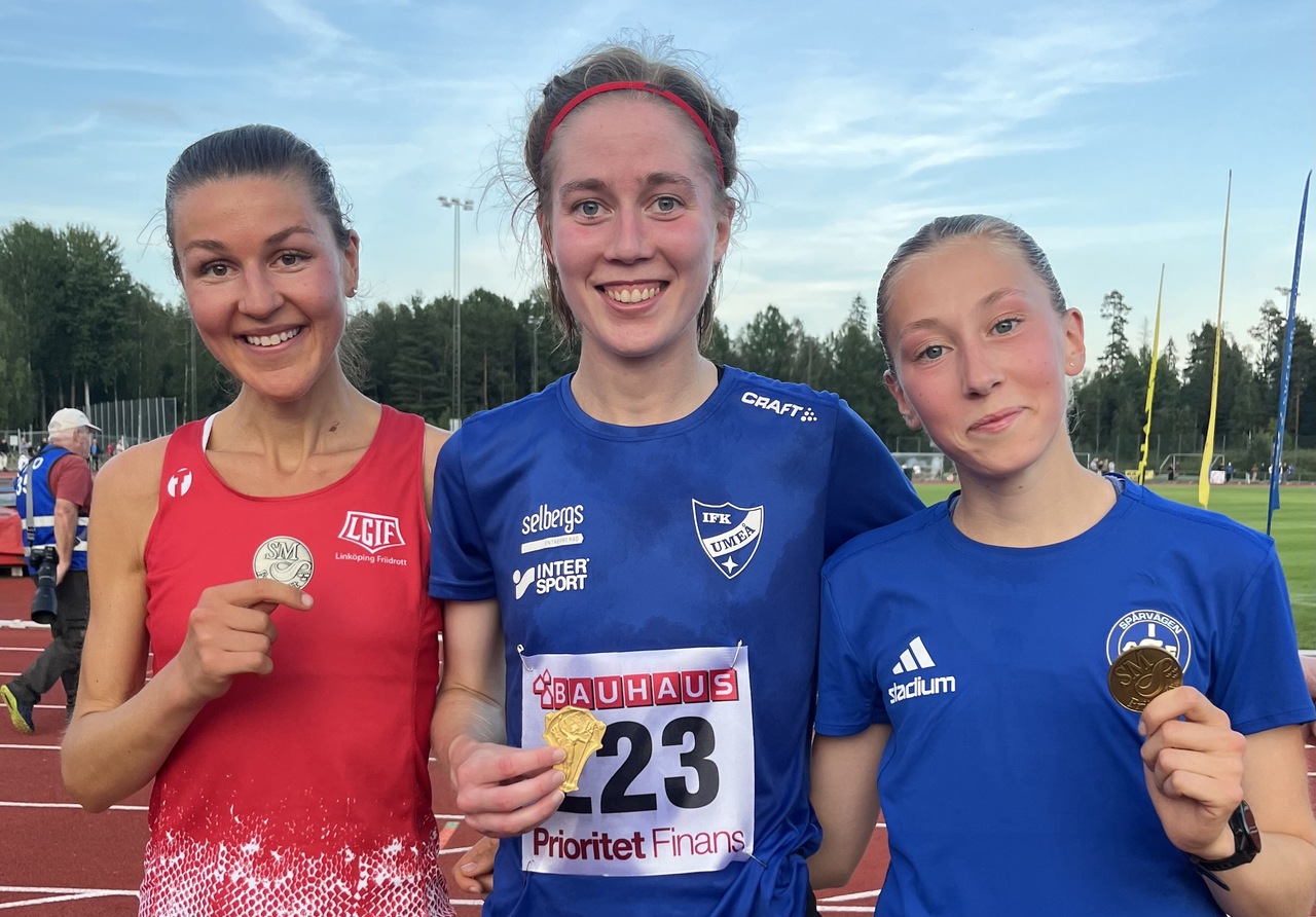 Carolina Johnson, Linköpings GIF, Evelina Henriksson, IFK Umeå och Ebba Broms, Spårvägens FK.
