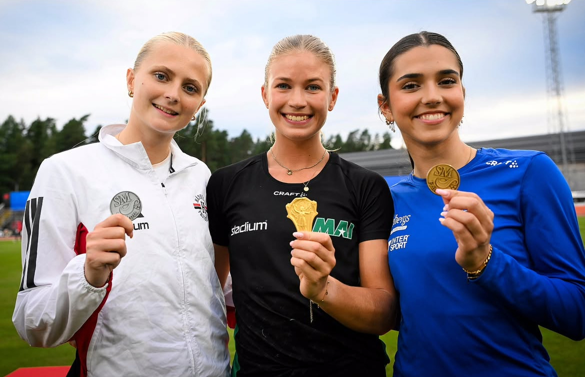 Nora Lindahl Hässelby SK, Julia Henriksson Malmö AI och Nellie Wartanian IFK Umeå Foto: @deca_text_och_bild