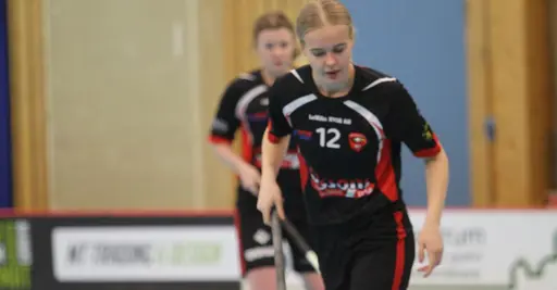 Sofie Andersson i KIBF- och Hagforströjan