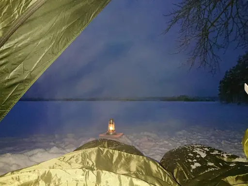 Vissa kvällar är det lättare att sova ute...