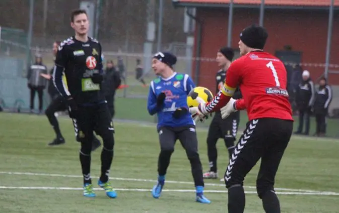 Målskytt Markus Fransson och Åsas succé målvakt Robin Andersson