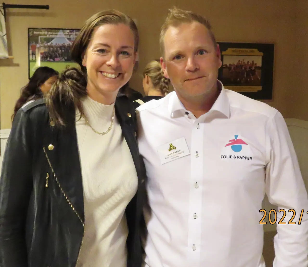 Lotta Schelin tillsammans med Johan Nyholm, ansvarig för vårt damlag. Foto Lennart Bergström