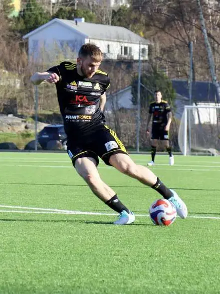 Hattrick målskytten Albin Nilsson in action Foto Christian Johansson Norra Halland