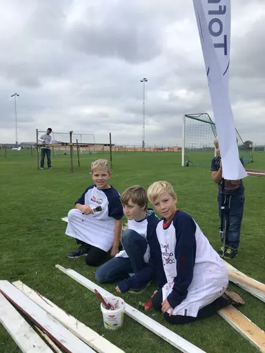 Det var många som hjälpte till på fixarhelgen.
