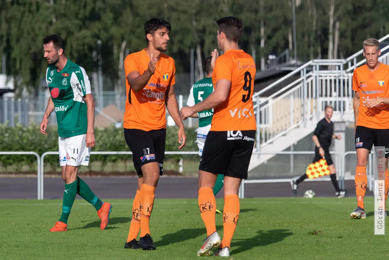 Dylan Kosik Sulaiman och Niclas Lundberg gjorde två mål var i matchen. Foto: Göran Lenz.
