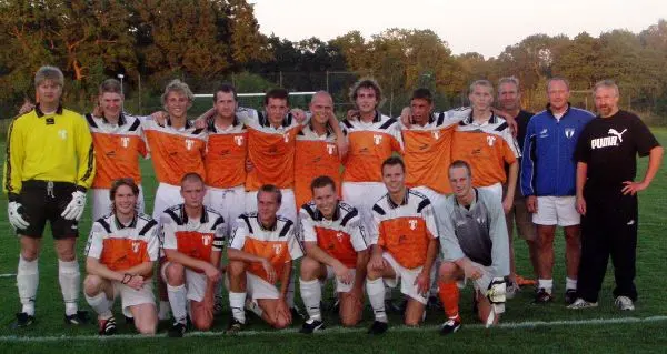 Bild tagen i Genarp vid höstpremiären 2004. Foto Andreas Wallerstig.