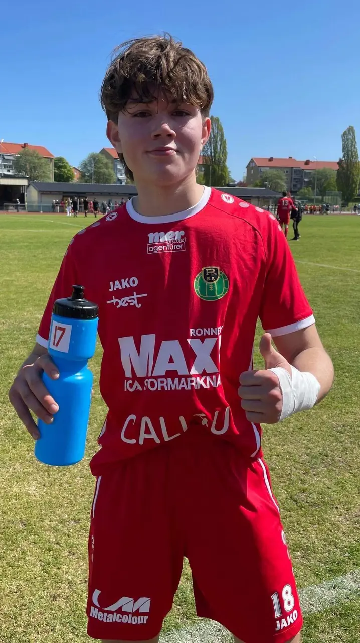 En nöjd poängräddare på bild!