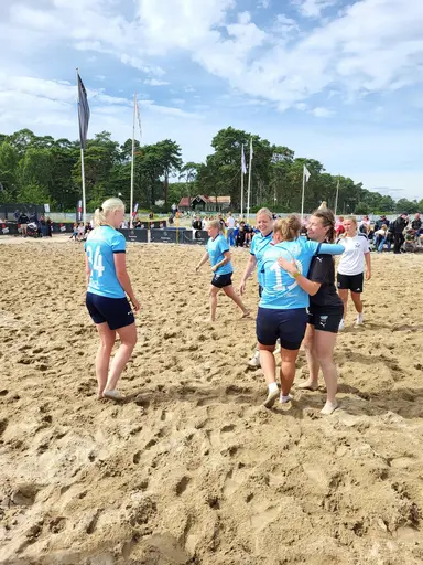 Full fart i sanden i Åhus