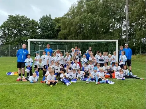 Gruppfoton från alla grupper från 4 år och upp till 13 år