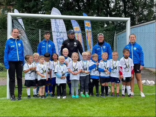 Gruppfoton från alla grupper från 4 år och upp till 13 år