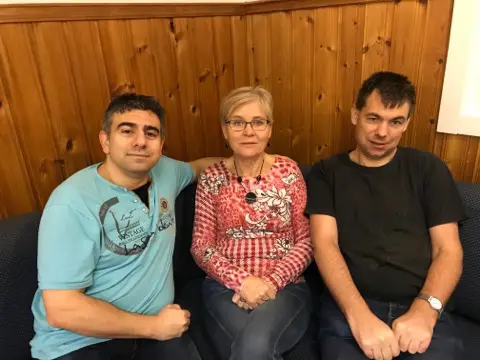David, Barbro & Stefan är vi som jobbar på kansliet.