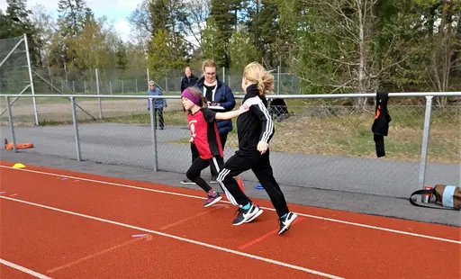 Stationer i Kids Athletic