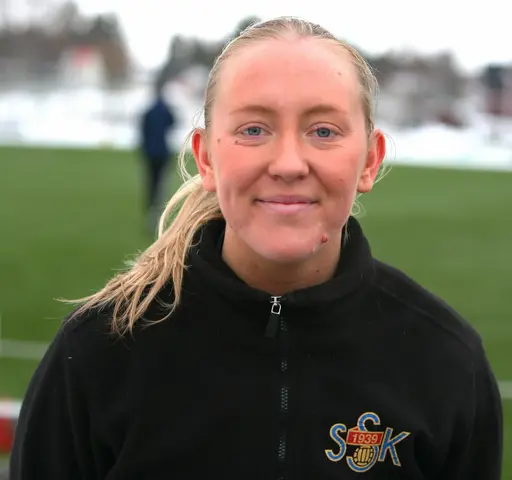 Det var härligt väder i Piteå If Damers utepremiär i segermatchen mot Sunnanå. Se bildtexter nedan.