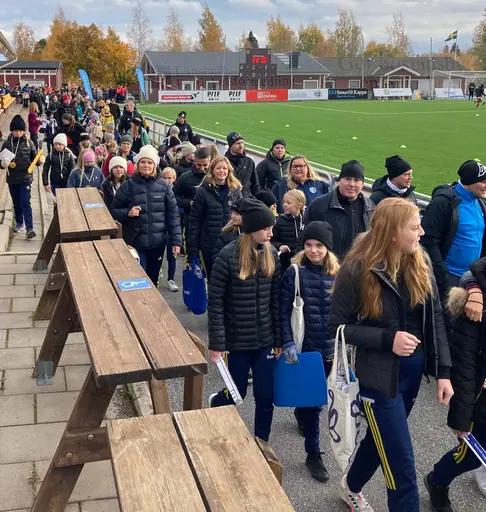 Smurfit Kappa får matchtröja, Ungdomar för matchgenomgång och inmarsch